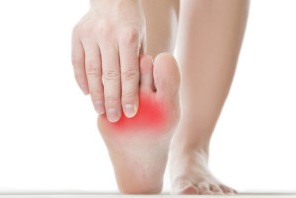 Footlab Why Do I Get Pain Under The Front Of My Foot Plantar Plate Injuries Explained